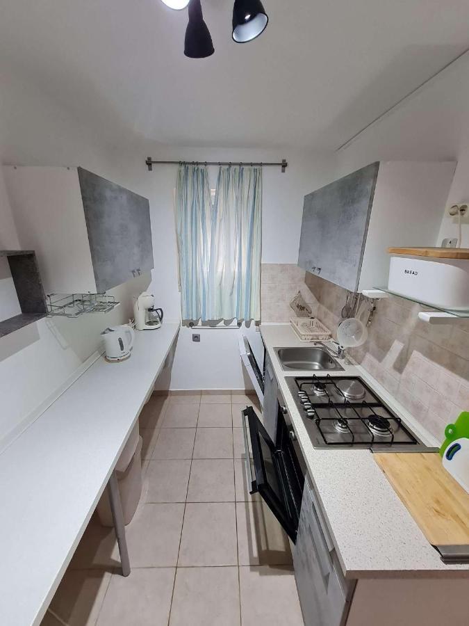 Apartmani Lovre I Zara Exterior foto